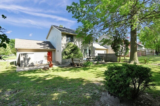 Foto del edificio - 436 Dutch Hill Dr