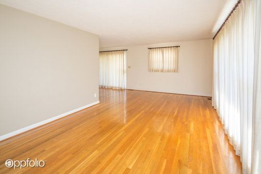 Building Photo - 614 Wendover Dr