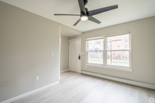 Building Photo - 238 Mather St