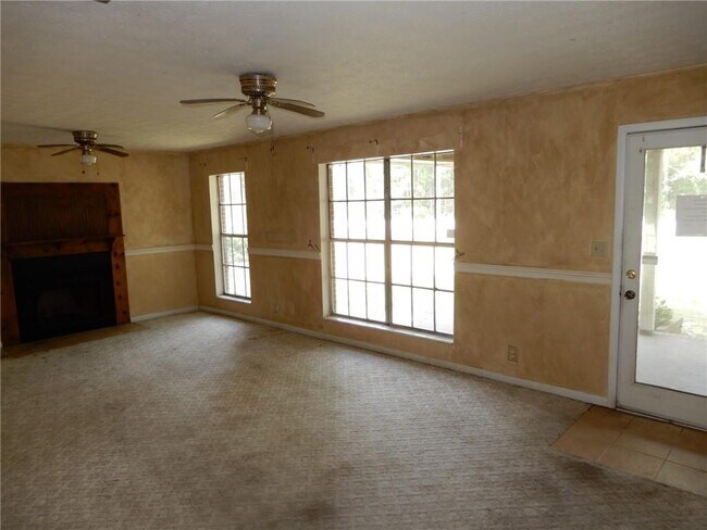 Foto del edificio - 8221 Riverside Rd