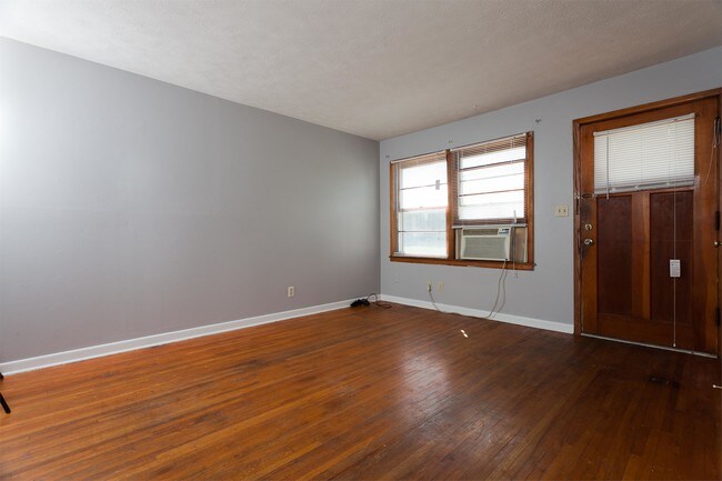 Foto del edificio - 3100 McCormick St