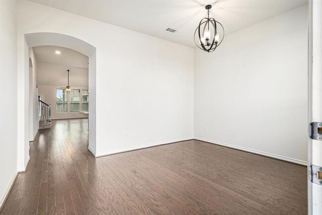 Building Photo - 7315 Buckthorn Holw Trl