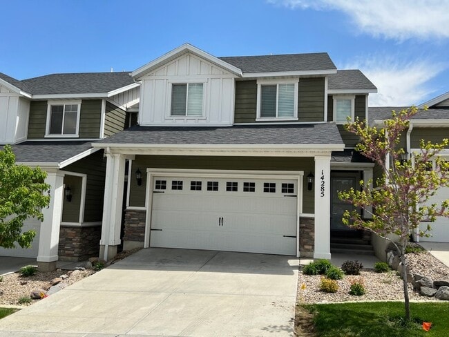 Building Photo - 14285 South Side Hill Ln
