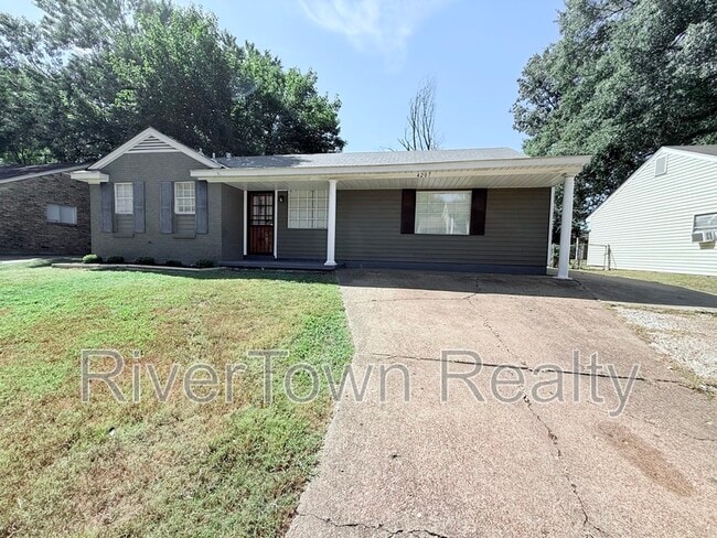 Photo - 3602 Suzanne Dr House
