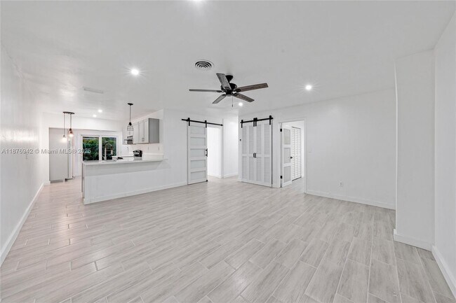 Foto del edificio - 7516 NW 44th Ct