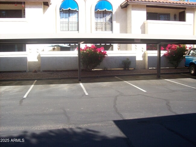 Foto del edificio - 7557 N Dreamy Draw Dr
