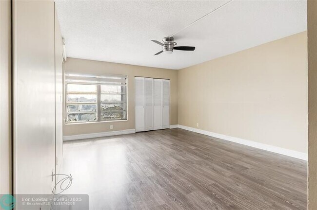 Foto del edificio - 7050 NW 44th St