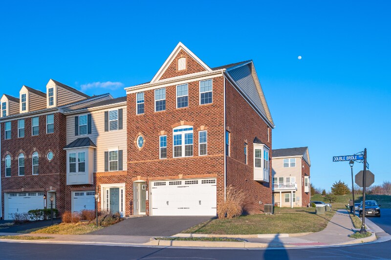 25802 Double Bridle Terrace, Aldie, VA 20105 Townhome Rentals in