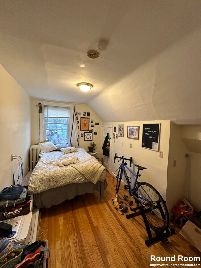 Foto del edificio - 50 Brainerd Rd