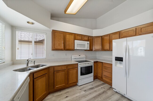 Building Photo - 9288 Prairie Clover Dr