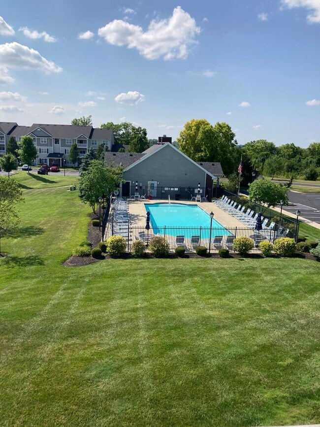 Building Photo - 2 Bedroom, 2 Full Bath Condo w/an Office a...