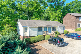 Building Photo - Oak Ridge Duplexes