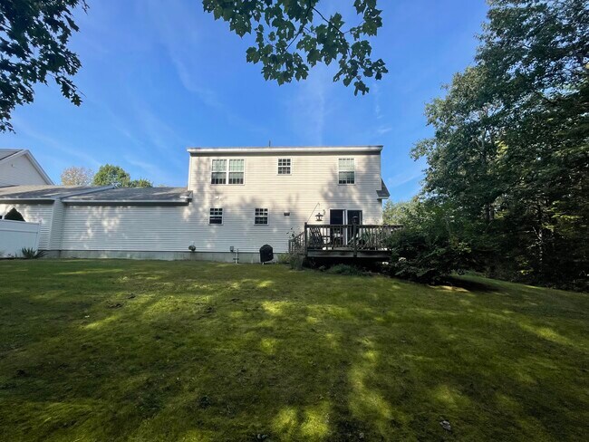 Building Photo - 9 Sergeant Ln