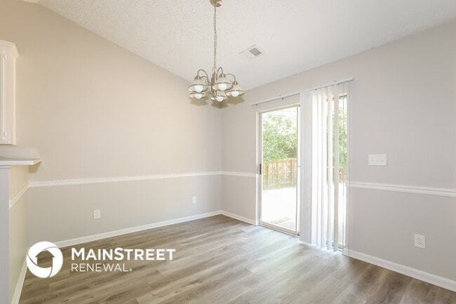 Building Photo - 125 Waters Edge Dr