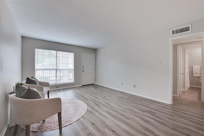 Building Photo - 14333 Memorial Dr