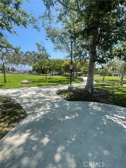 Foto del edificio - 24972 Silverleaf Ln