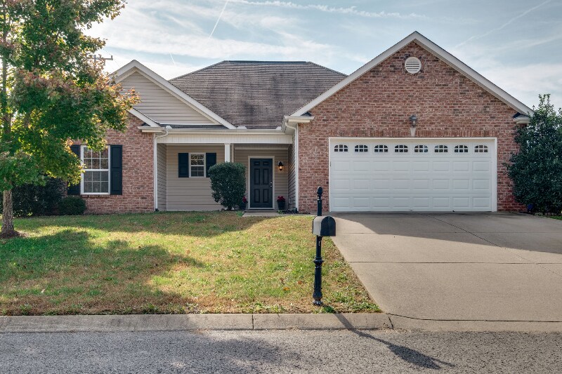 Foto principal - 103 Blossom Ct