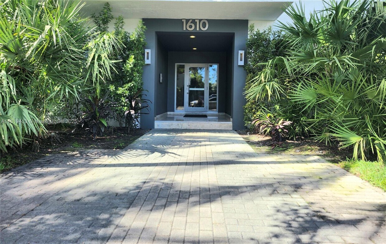 Foto principal - 1610 Lenox Ave.