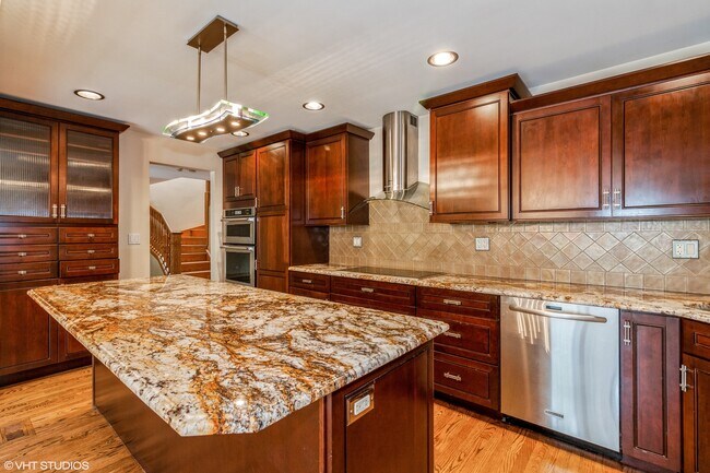 Building Photo - 255 Boardwalk Pl