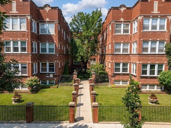 Building Photo - 4442 N Beacon St