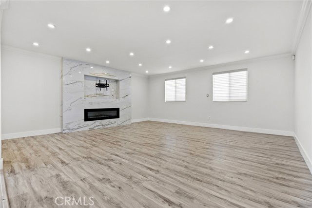 Foto del edificio - 7911 Fulton Ave