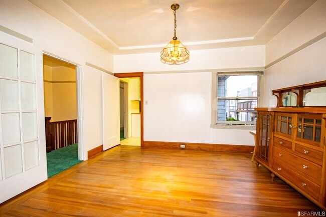 Building Photo - 1522 Cabrillo St