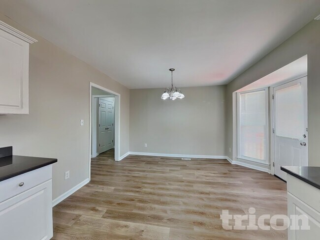 Foto del edificio - 4041 Mackinac Island Ln