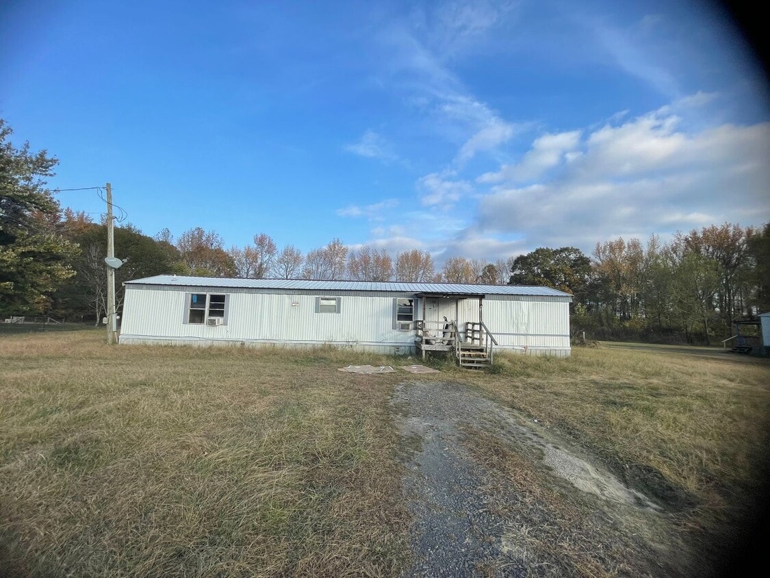 Primary Photo - 2 BR 2 Bath 1,120 sq ft singlewide mobile home on 1.03 acres in Lonoke, AR