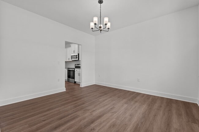 Building Photo - 1571 Scull Rd