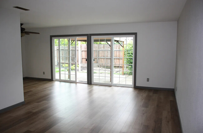 Foto del edificio - 3138 Princeton Ave