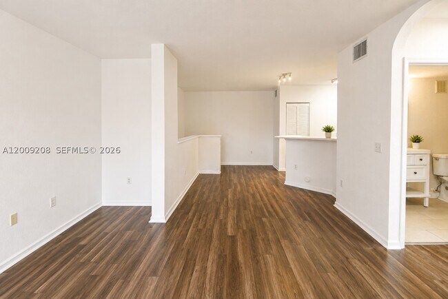 Foto del edificio - 1002 Belmont Ln
