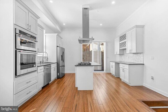 Building Photo - 1548 S 25th St