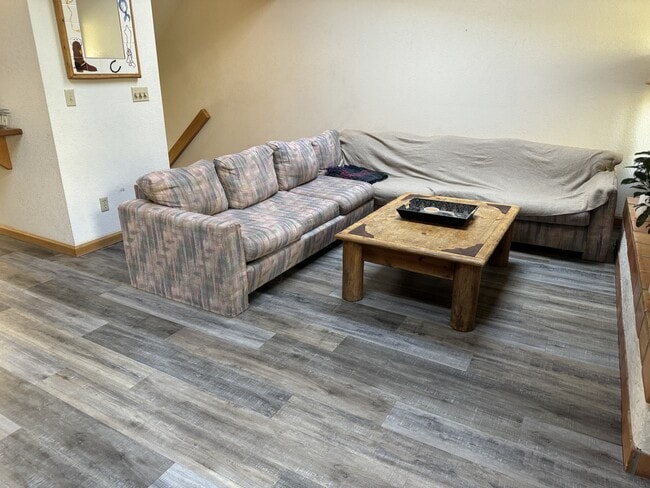 Building Photo - 2500 Kinnickinnick Rd