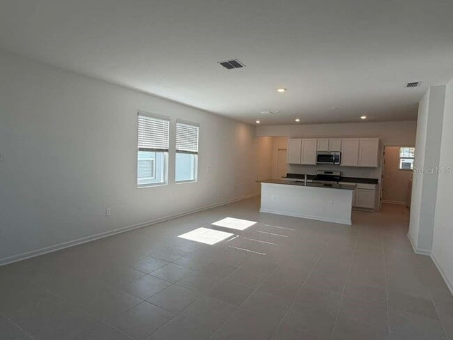 Building Photo - 7381 Ivy Tendril Ave