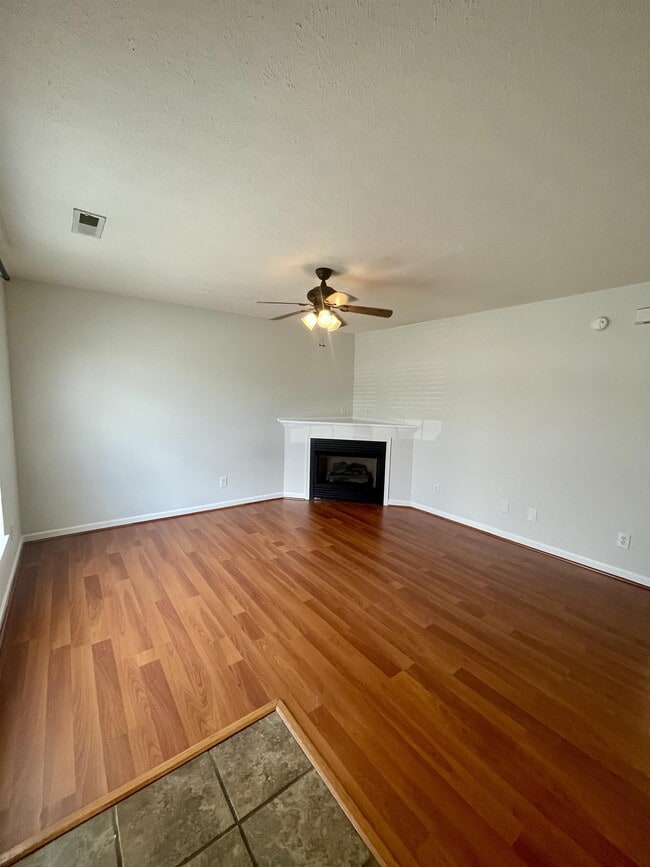 Photo - 1069 Blue Ridge View Cir Townhome