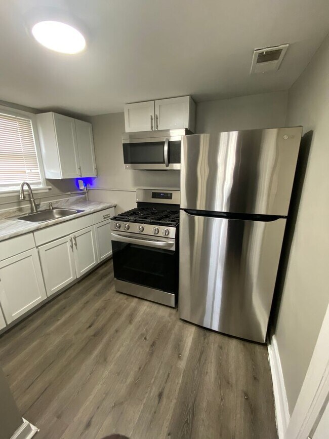 Building Photo - 3819 Melville Ave