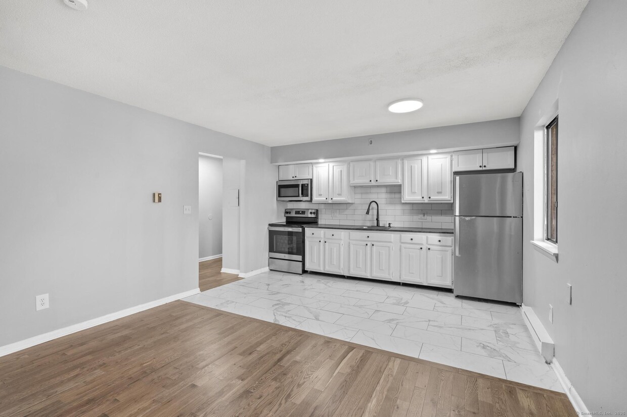 Primary Photo - 543 Woodward Ave