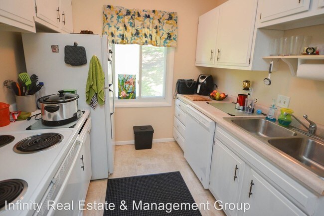 Foto del edificio - 358 Elton Hills Dr NW