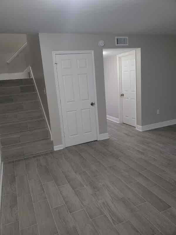 Building Photo - 40468 W Hernandez Ave