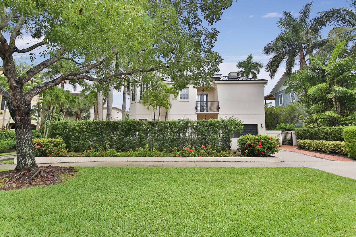 554 3rd Ave S, Naples, FL 34102 House Rental in Naples, FL
