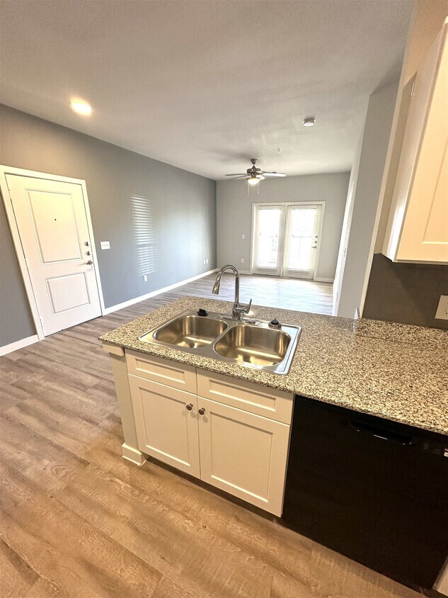 Primary Photo - 12605 Vantage Parkway Apt #4206, Fort Wort...