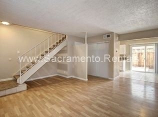 Building Photo - Nicely Updated 3bd/1.5ba Duplex near Power Inn & Gerber Rd