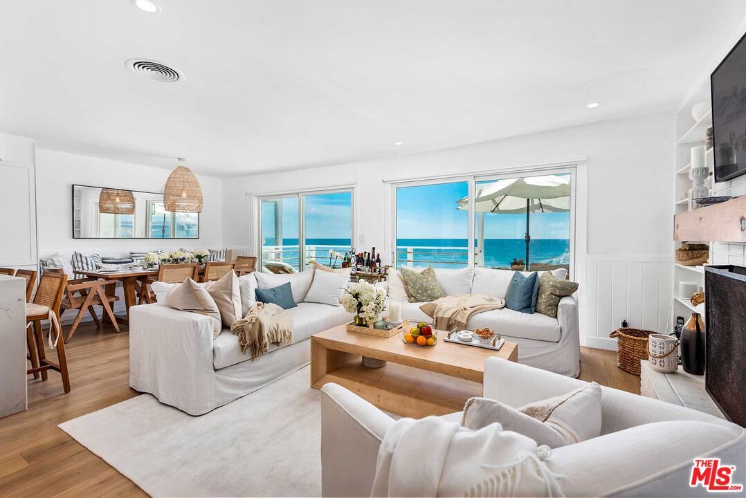 Primary Photo - 21544 E Pacific Coast Hwy