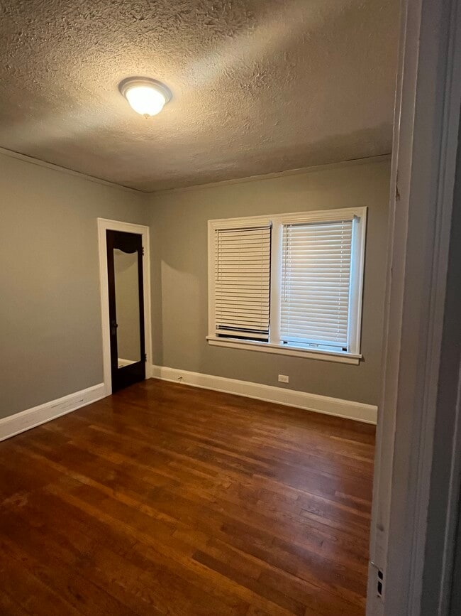 Foto del edificio - 1645 Cordova Ave