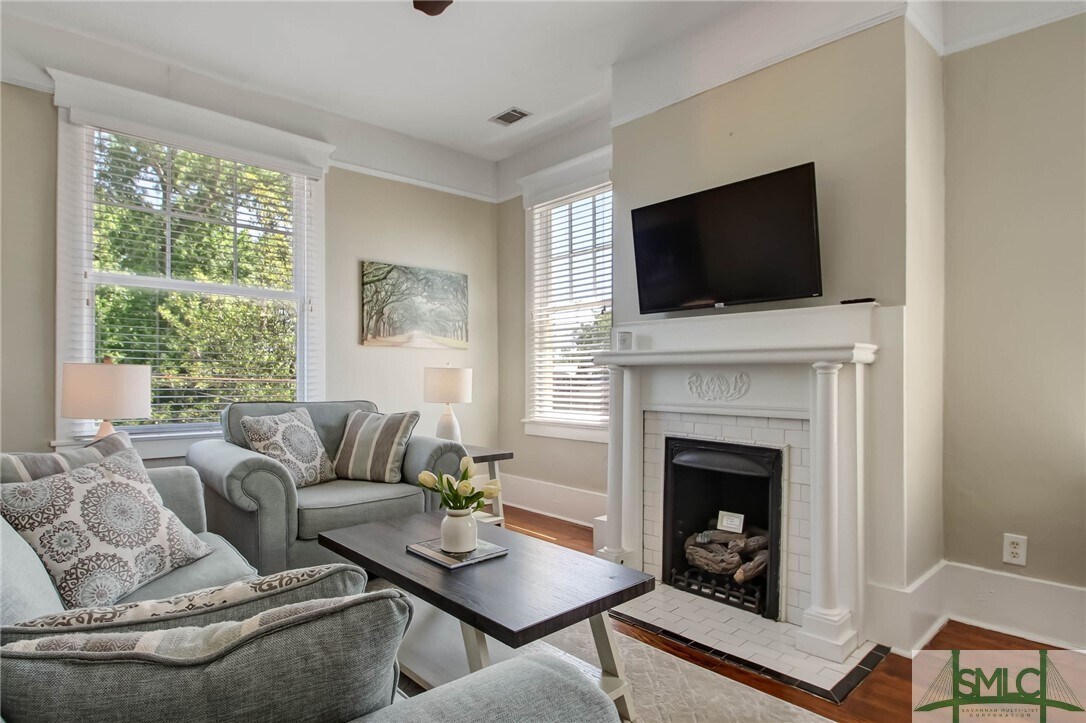 315 E 38th St Unit B, Savannah, GA 31401 Condo for Rent in Savannah