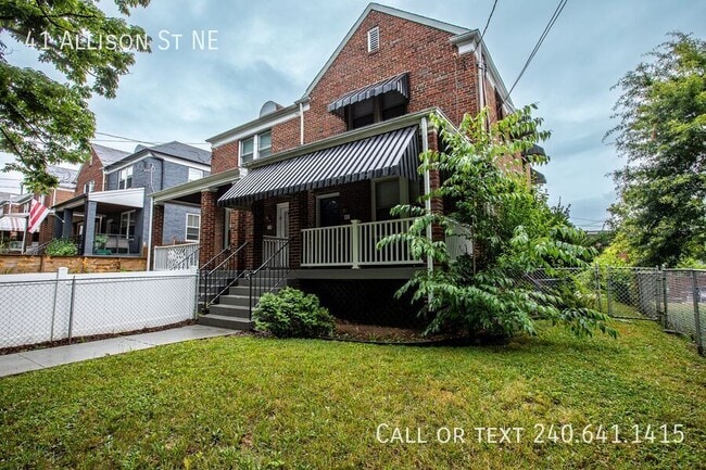 Foto del edificio - 41 Allison St NE