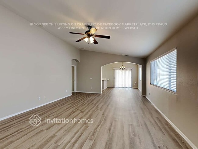Foto del edificio - 10802 W Rio Vista Ln