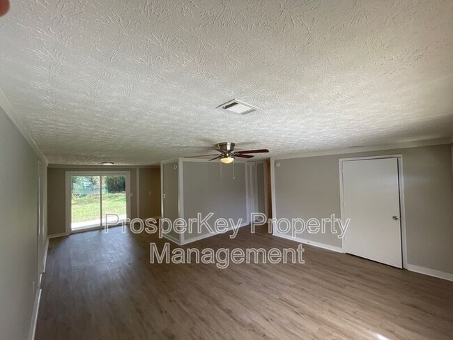Building Photo - 7613 Suwannee Ct