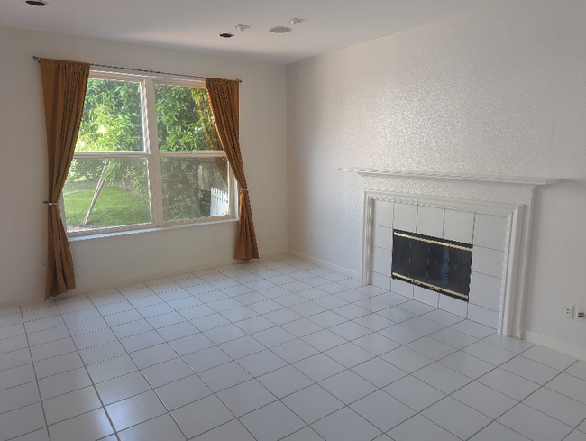 Building Photo - 5248 Venus Dr