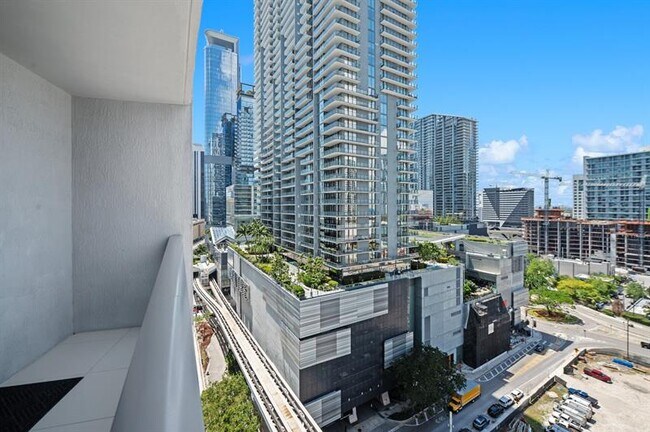 Foto del edificio - 31 SE 6th St